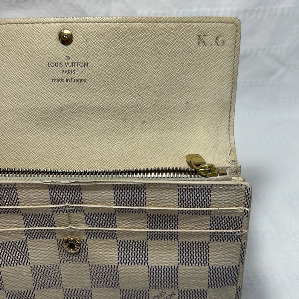 AUTHENTIC LV damier azur wallet (Sarah) - Picture 8 of 12